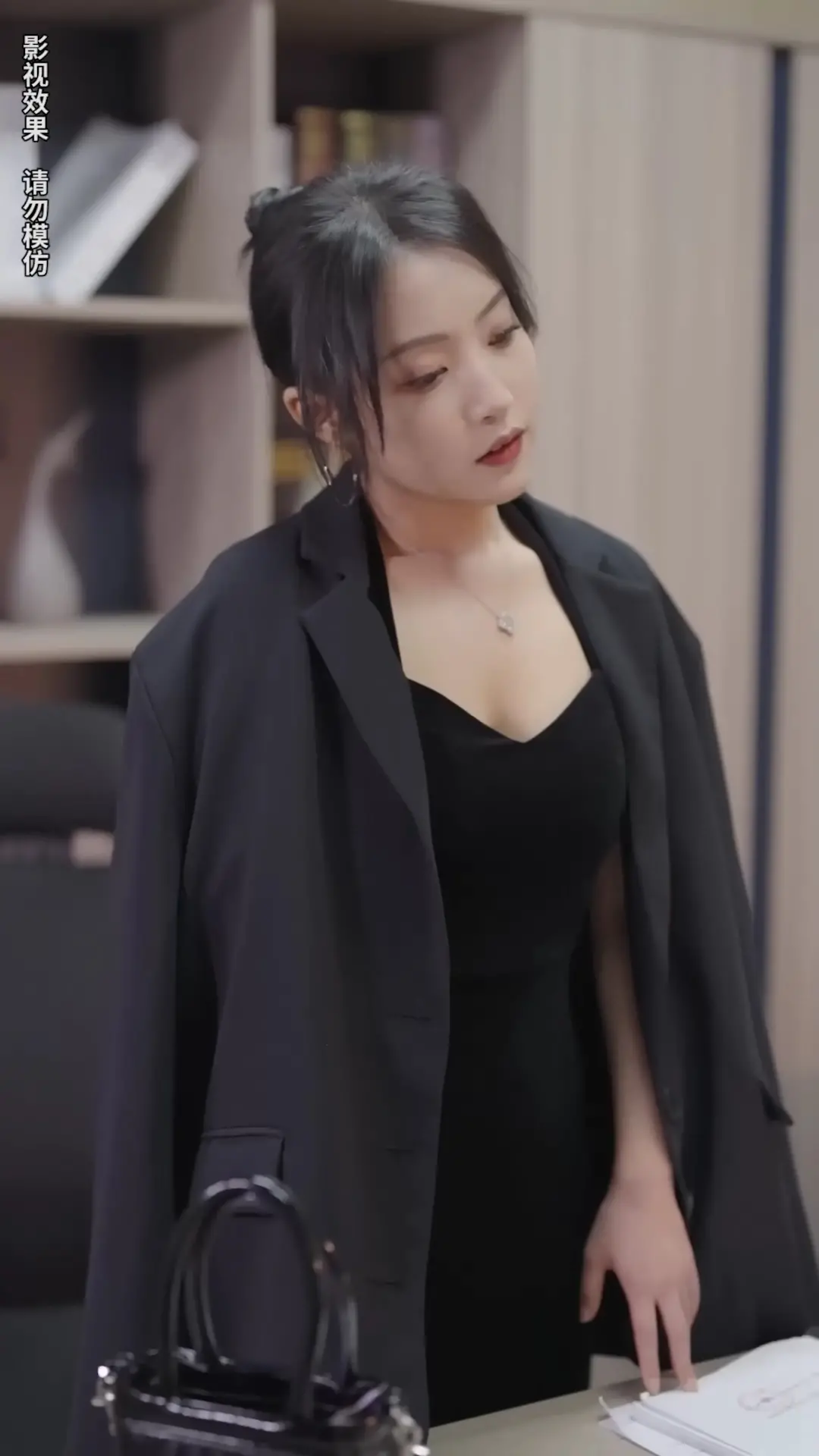 《我的冰山影帝老公》：契约婚姻下的浪漫爱情，影帝的秘密与真心